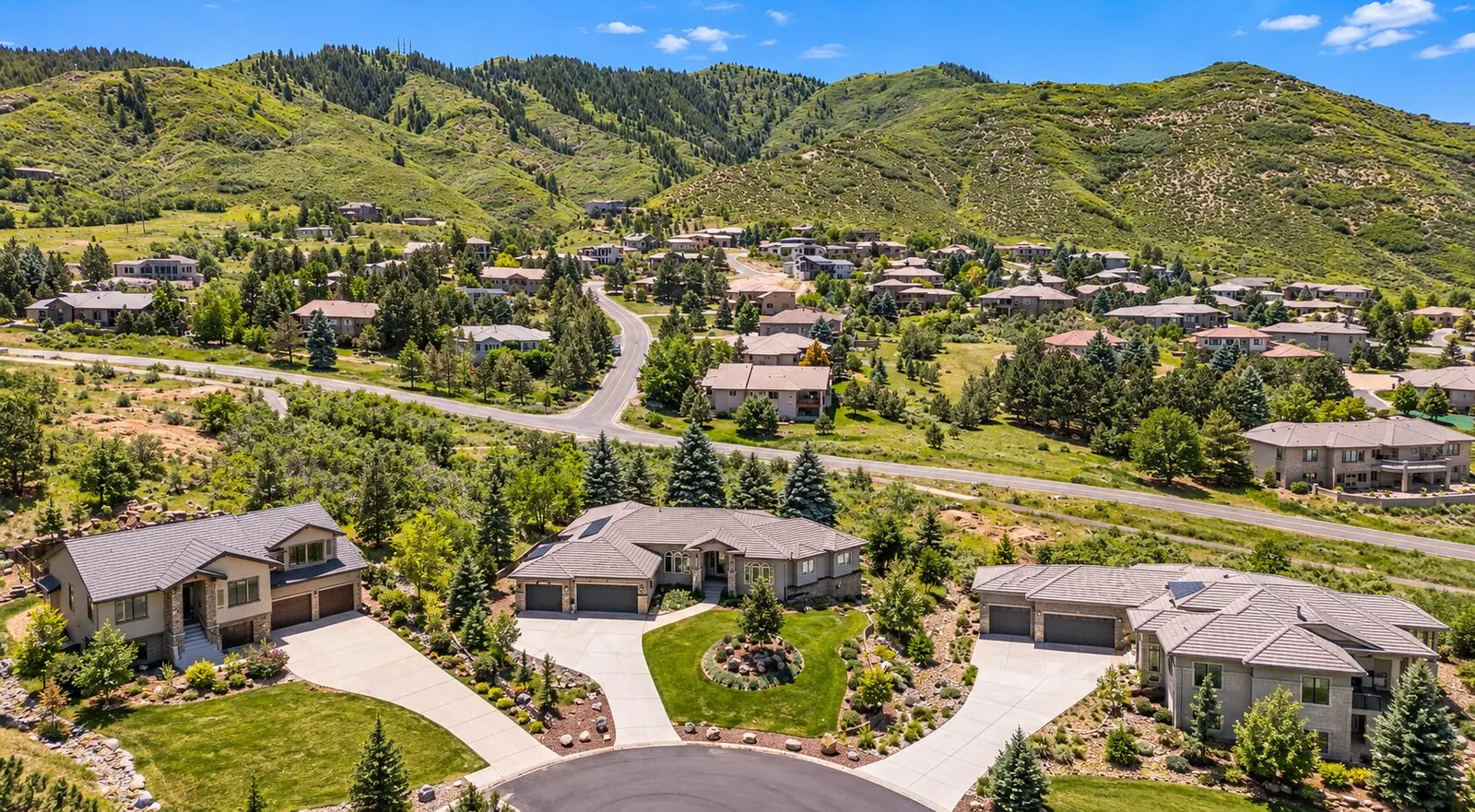 Aerial view of custom homes on a cul-de-sac